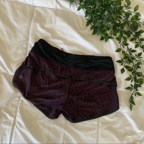 Lululemon “Speed Up” running shorts 💜🖤 - Picture 2 of 3